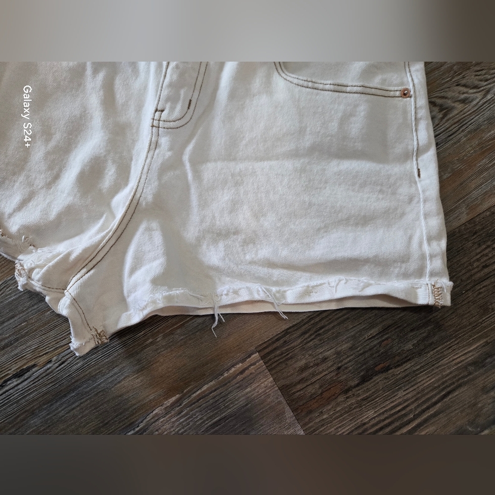 wild fable White Denim Cutoff Shorts - Picture 9 of 12